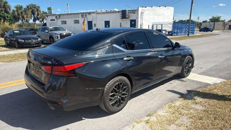 2020 Nissan Altima SL FWD