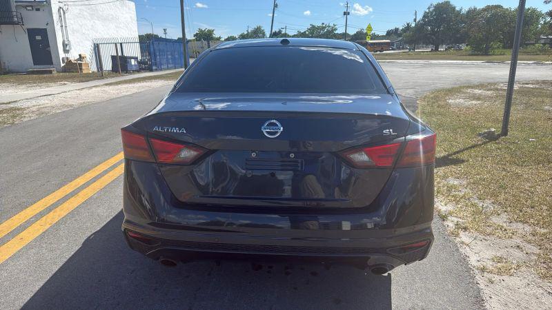 2020 Nissan Altima SL FWD