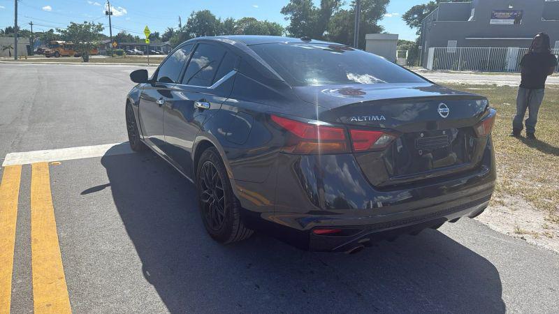 2020 Nissan Altima SL FWD