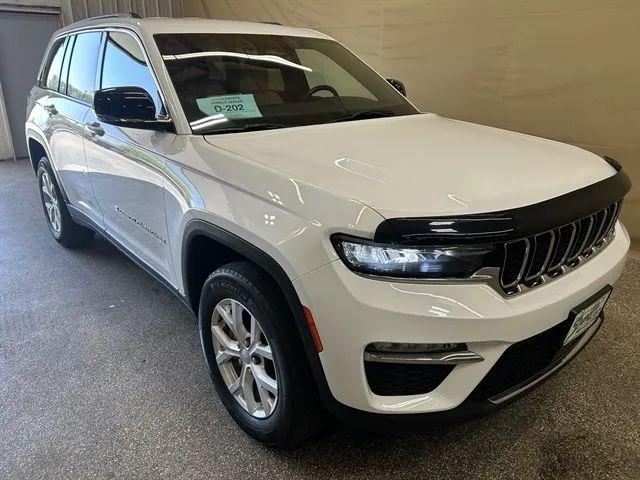 2023 Jeep Grand Cherokee Limited 4x4 for sale in Dell Rapids, SD