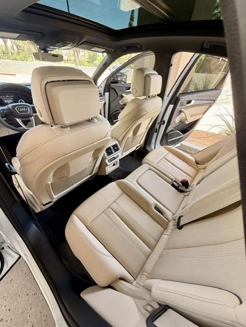 2023 Audi Q5 Sportback Prestige 45 TFSI S line quattro S tronic