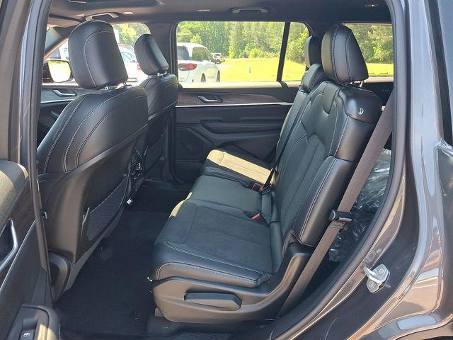 2026 Jeep Grand Cherokee L Altitude 4x4