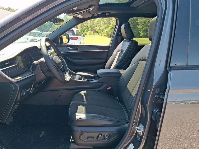 2026 Jeep Grand Cherokee L Altitude 4x4