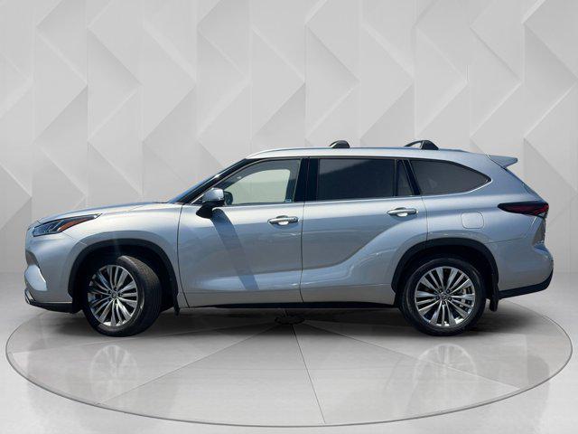 2024 Toyota Highlander Platinum