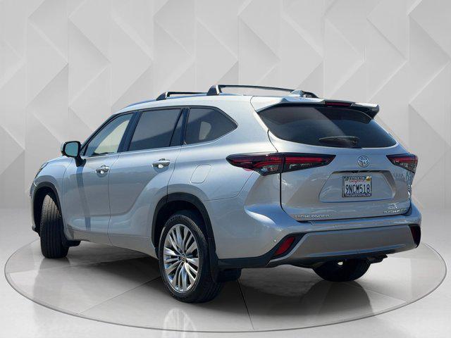 2024 Toyota Highlander Platinum