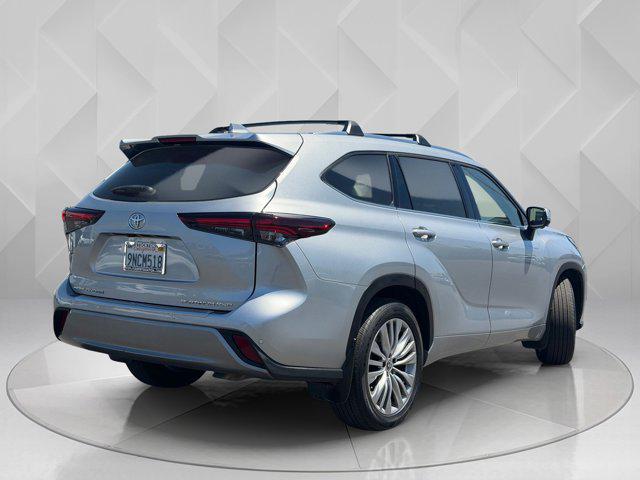 2024 Toyota Highlander Platinum