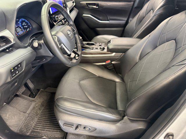 2024 Toyota Highlander Platinum