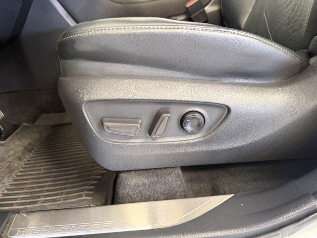 2024 Toyota Highlander Platinum