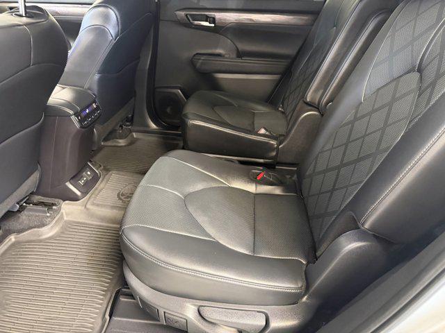 2024 Toyota Highlander Platinum