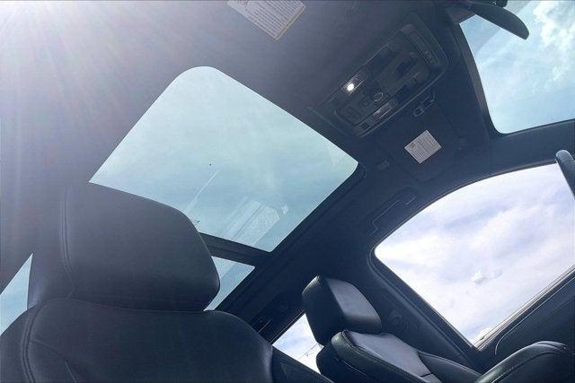 2022 Chevrolet Suburban 4WD Z71