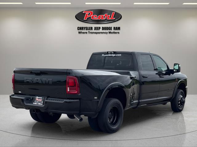 2026 RAM Ram 3500 RAM 3500 LIMITED CREW CAB 4X4 8 BOX