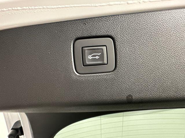 2024 Buick NV Sport Touring FWD