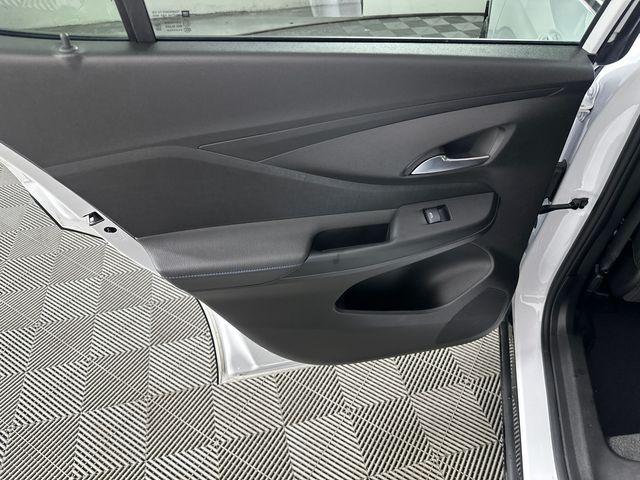 2024 Buick NV Sport Touring FWD