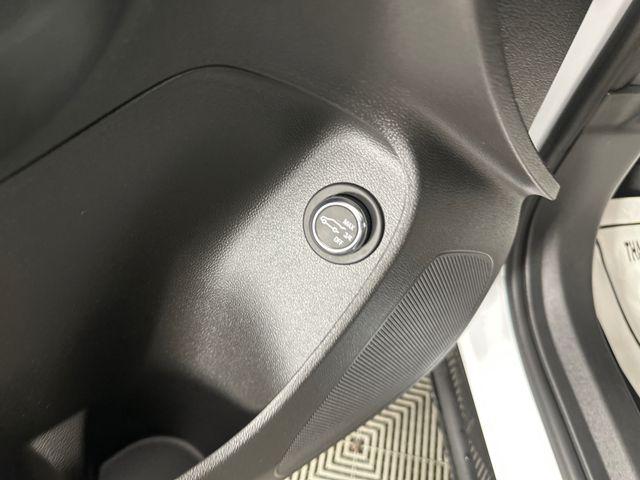2024 Buick NV Sport Touring FWD