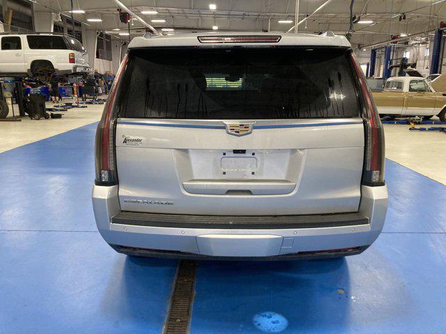 2020 Cadillac Escalade 4WD Luxury