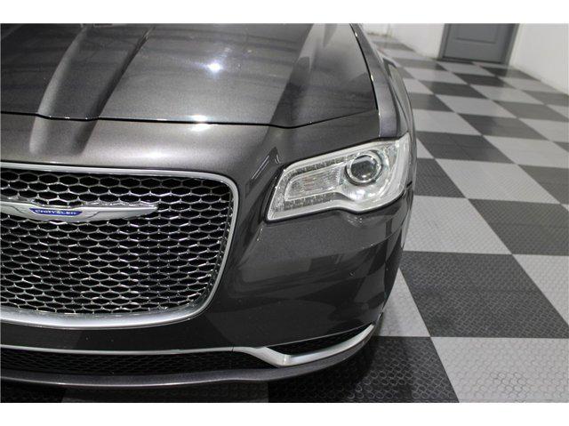 2019 Chrysler 300 Touring
