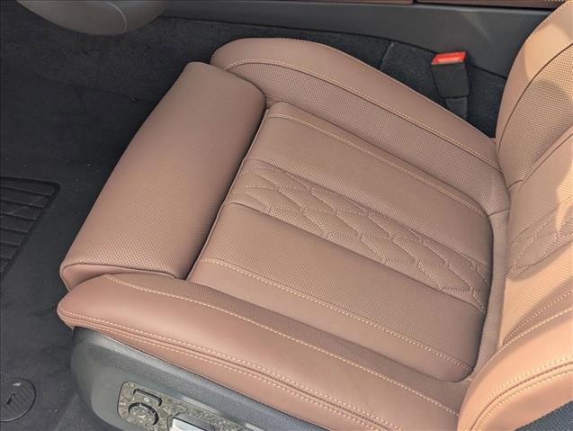 2027 BMW X7 M60i