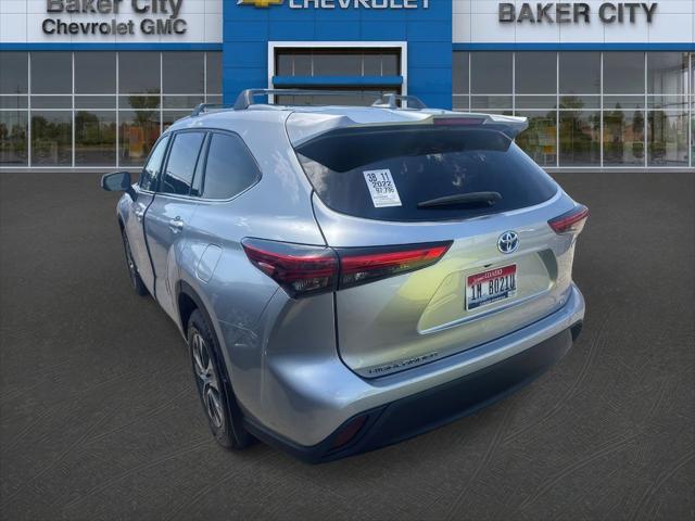2022 Toyota Highlander Hybrid XLE