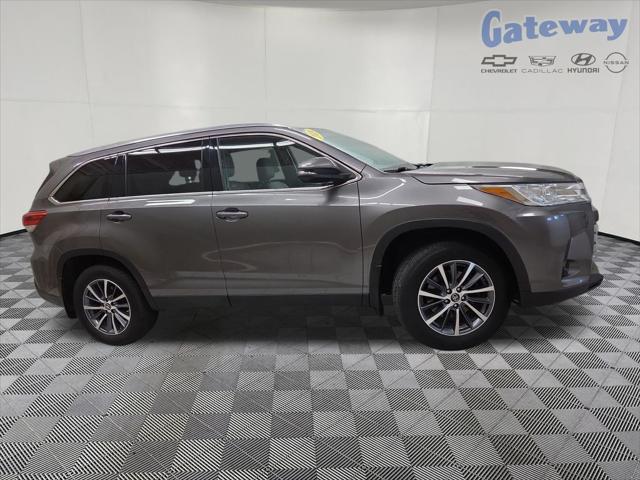 2019 Toyota Highlander XLE for sale in FARGO, ND