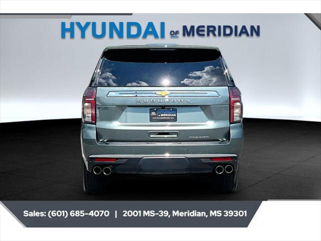 2023 Chevrolet Suburban 4WD Premier