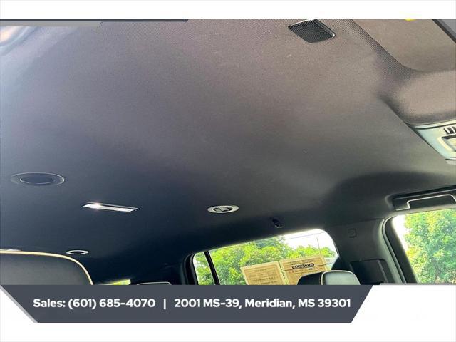 2023 Chevrolet Suburban 4WD Premier