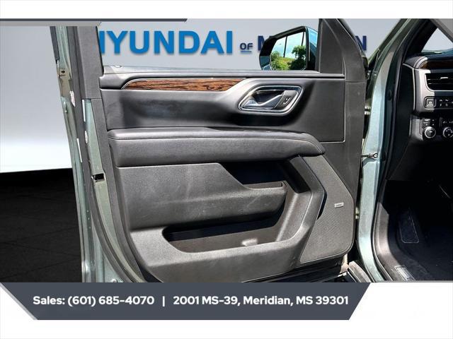 2023 Chevrolet Suburban 4WD Premier