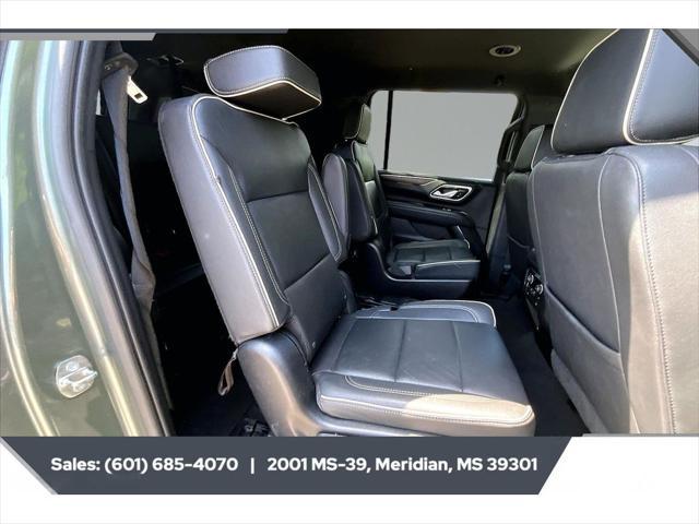 2023 Chevrolet Suburban 4WD Premier