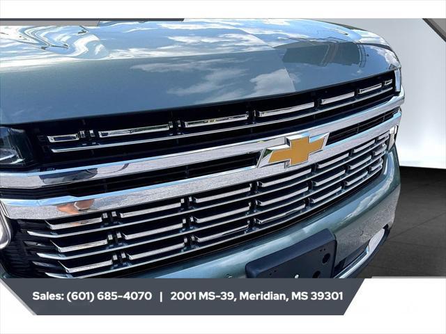 2023 Chevrolet Suburban 4WD Premier