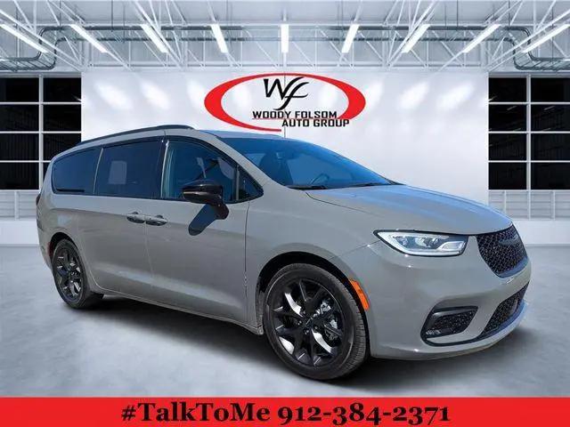 2025 Chrysler Pacifica Limited for sale in Douglas, GA