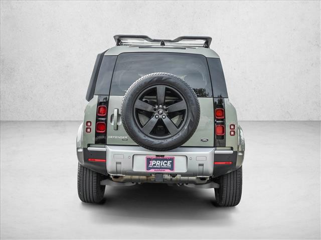 2022 Land Rover Defender 110 SE