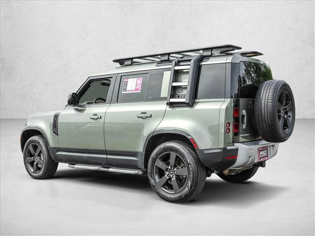2022 Land Rover Defender 110 SE