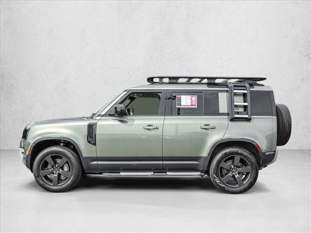 2022 Land Rover Defender 110 SE