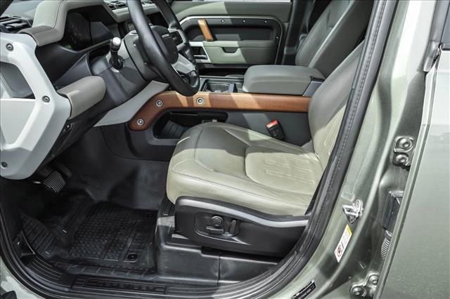 2022 Land Rover Defender 110 SE