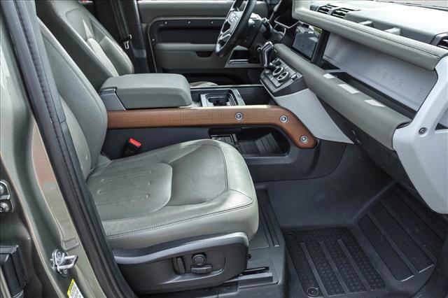 2022 Land Rover Defender 110 SE
