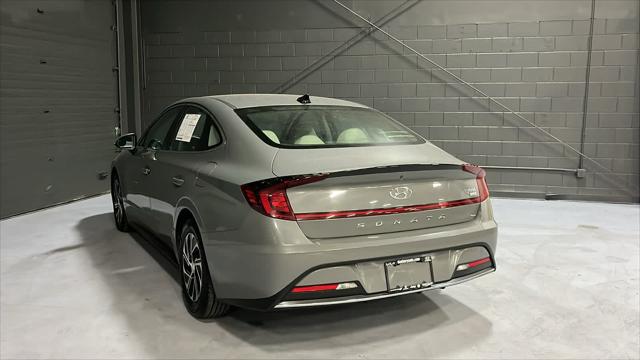2022 Hyundai Sonata Hybrid Blue