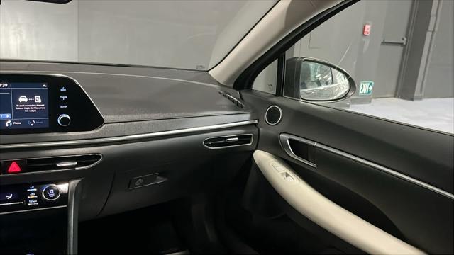 2022 Hyundai Sonata Hybrid Blue