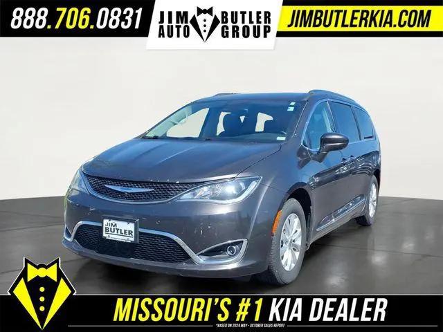 2018 Chrysler Pacifica Touring L for sale in Chesterfield, MO