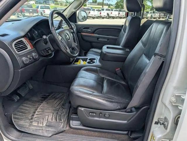 2011 GMC Yukon XL SLT for sale in Waterloo, IA