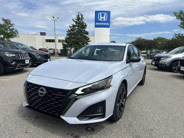 2023 Nissan Altima SR Intelligent AWD for sale in Clive, IA