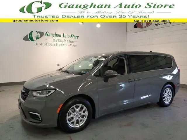 2023 Chrysler Pacifica Touring L for sale in Taylor, PA