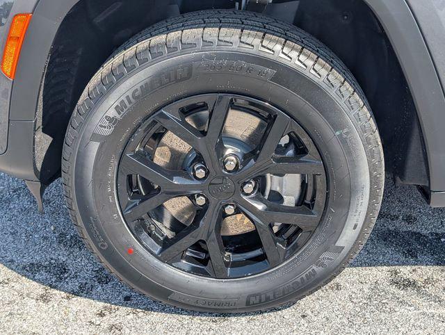 2026 Jeep Grand Cherokee L Altitude 4x2