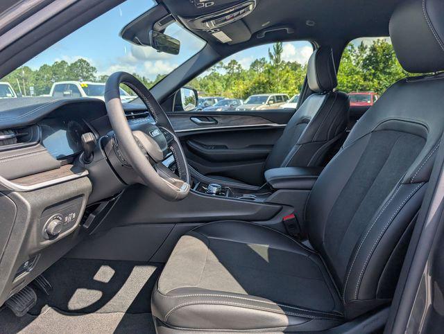 2026 Jeep Grand Cherokee L Altitude 4x2