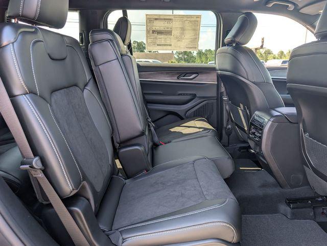 2026 Jeep Grand Cherokee L Altitude 4x2