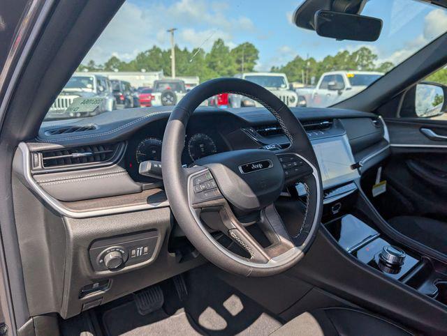 2026 Jeep Grand Cherokee L Altitude 4x2
