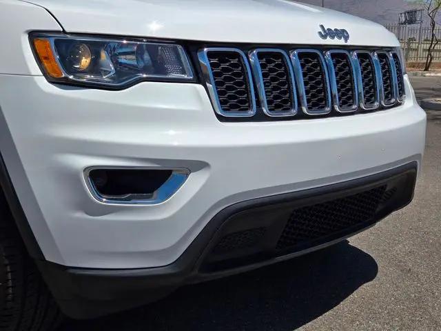 2021 Jeep Grand Cherokee Laredo X 4x4