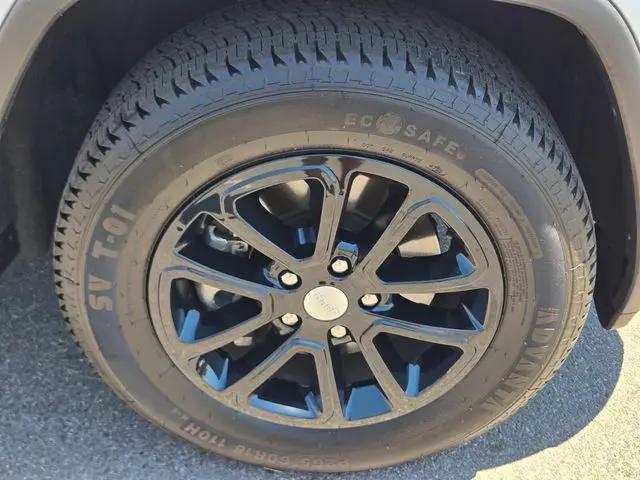 2021 Jeep Grand Cherokee Laredo X 4x4