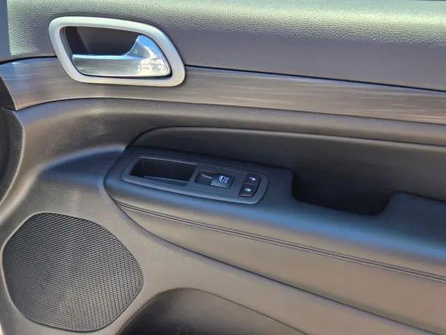 2021 Jeep Grand Cherokee Laredo X 4x4