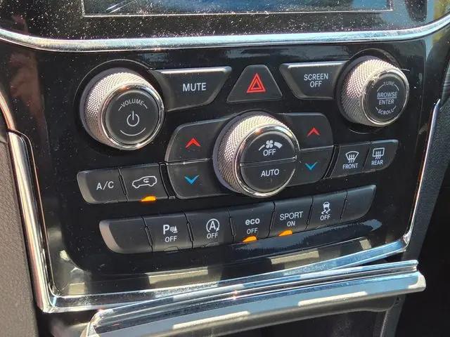 2021 Jeep Grand Cherokee Laredo X 4x4