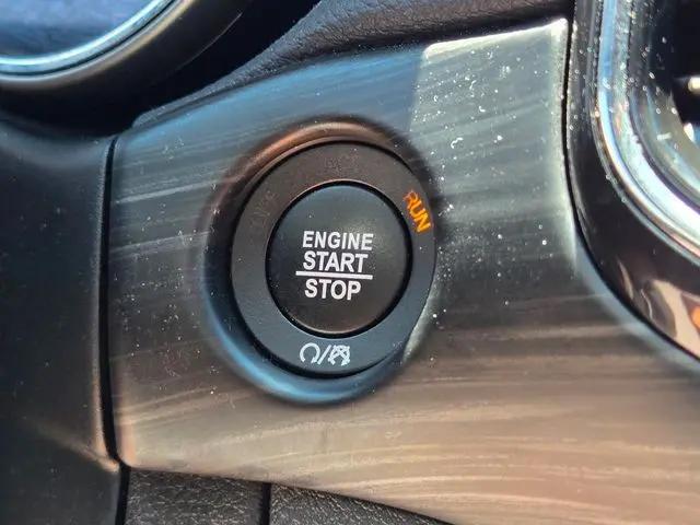 2021 Jeep Grand Cherokee Laredo X 4x4