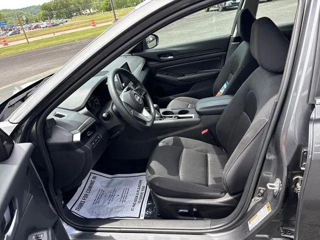 2025 Nissan Altima SV FWD